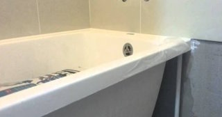 Замена акриловой ванны от 3100 руб. в Петергофе - Быстро и качественно от СантехДомПтф